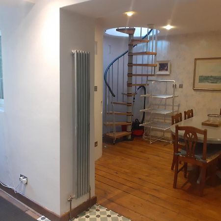 ווסטון סופר מארה Characterful Cottage Near The Sea, Beach, Pier & Shops מראה חיצוני תמונה