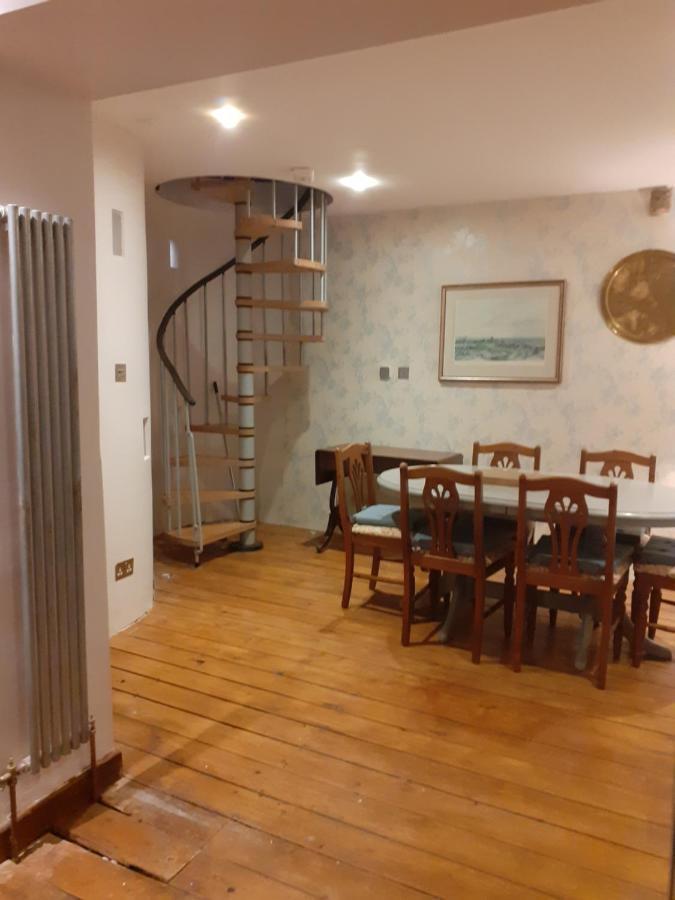 ווסטון סופר מארה Characterful Cottage Near The Sea, Beach, Pier & Shops מראה חיצוני תמונה