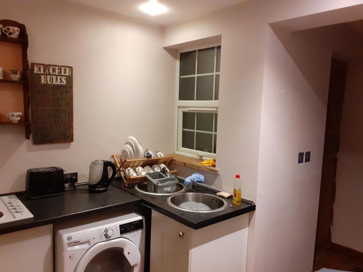 ווסטון סופר מארה Characterful Cottage Near The Sea, Beach, Pier & Shops מראה חיצוני תמונה
