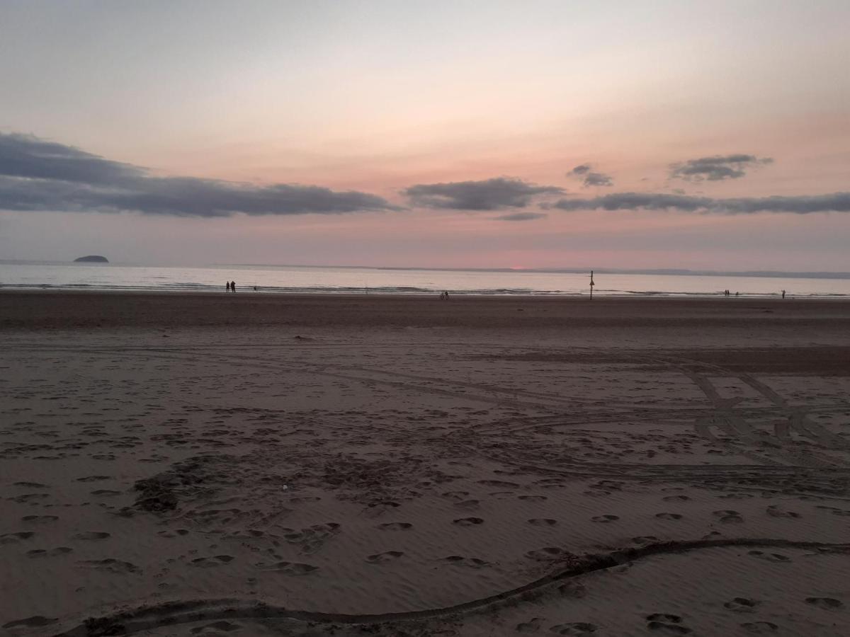 ווסטון סופר מארה Characterful Cottage Near The Sea, Beach, Pier & Shops מראה חיצוני תמונה